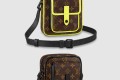 [LOUIS VUITTON-루이비통]크리스토퍼 웨어러블 크로스백 M69404