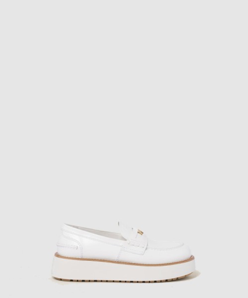 [MIUMIU-미우미우]브러쉬드 가죽 로퍼 5D175E