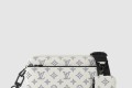 [LOUIS VUITTON-루이비통]트리오 메신저 M24754