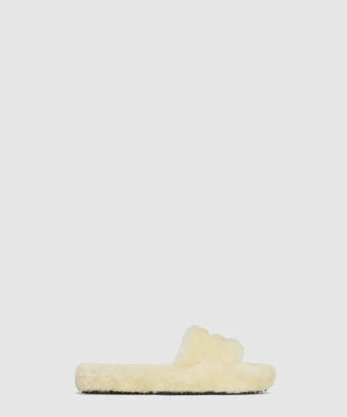 [CELINE-셀린느]양가죽 슬리퍼 358053