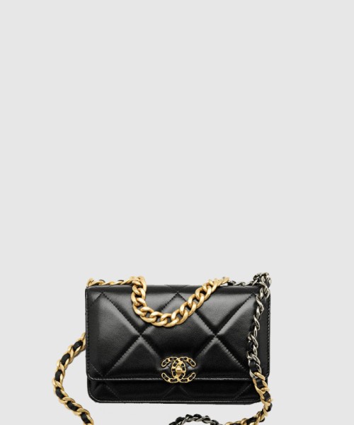 [CHANEL-샤넬]체인 달린 19 지갑 AP3267