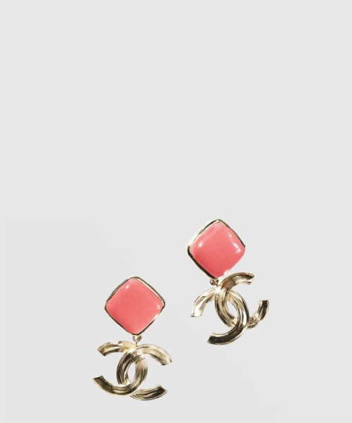 [CHANEL-샤넬]클래식 더블 C 메탈 귀걸이 AB8313